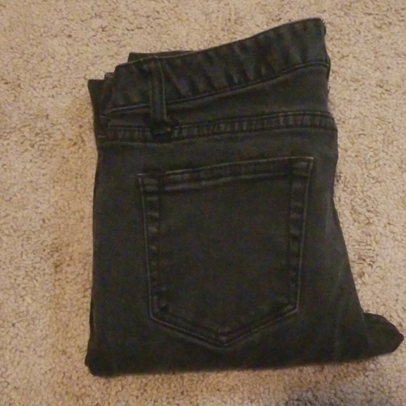 Size 2 Black Skinny Jeans - Picture 3 of 3